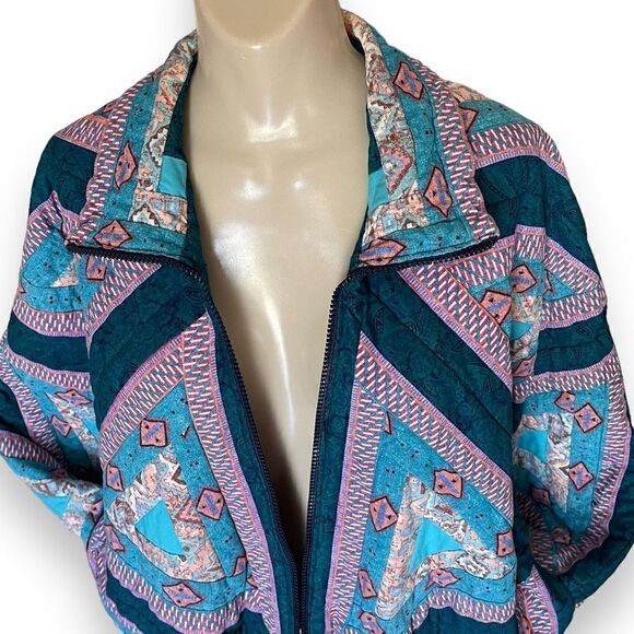 Vintage 1980’s Quilted Triangular Patchwork Batwing 3/4 Sleeve Bomber Jacket - Picture 10 of 16